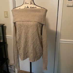 Cozy and beautiful sweater New York & Company
